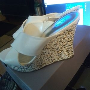 Jennifer Lopez 9.5 Wedge Sandals, New